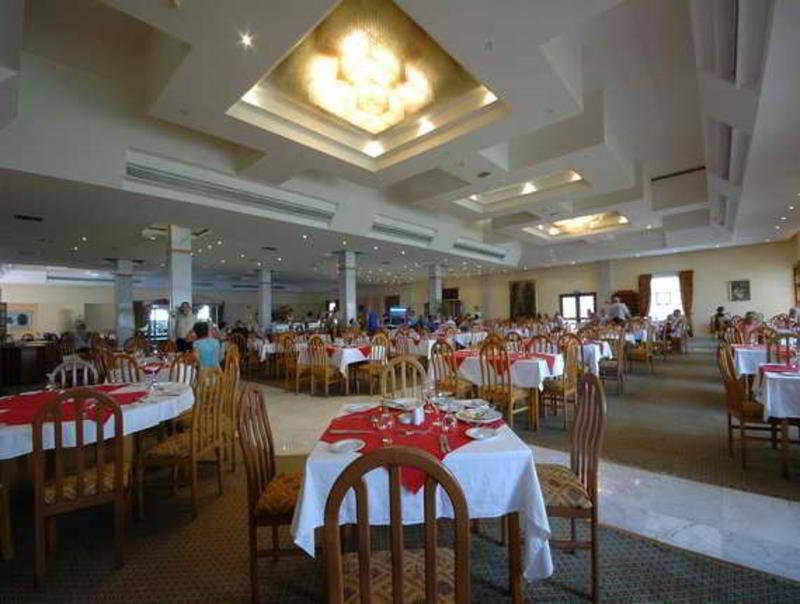 Holiday Inn Safaga Palace Hurghada Exterior photo